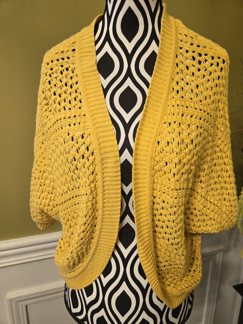 89th & Madison Bright Yellow Open-Front Crochet Shrug Small